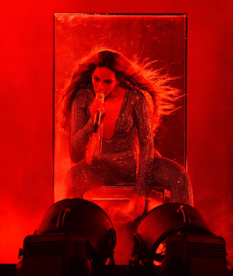 Beyonce – On The Run Tour