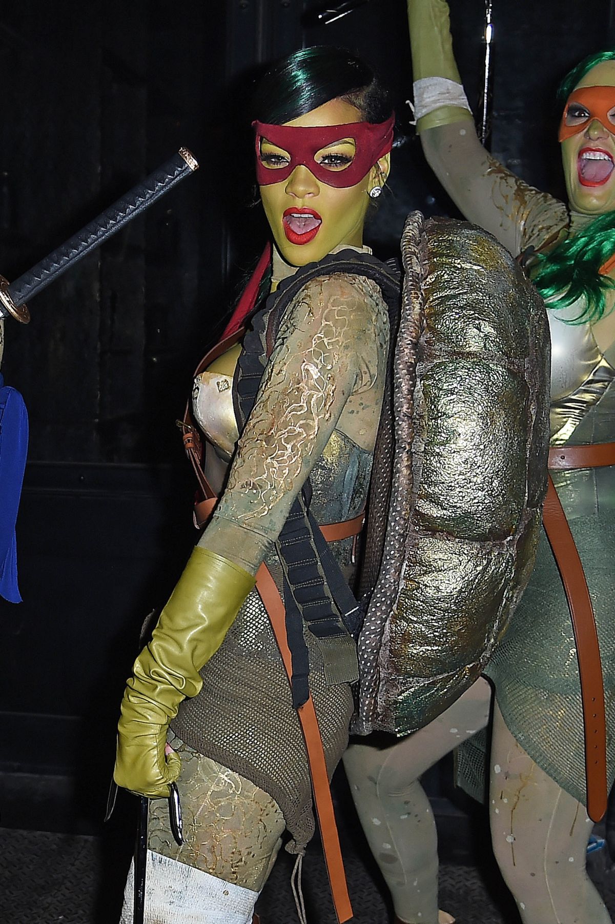 Rihanna Dressed as a Ninja Turtle for Halloween [PHOTOS] Majic 107.5