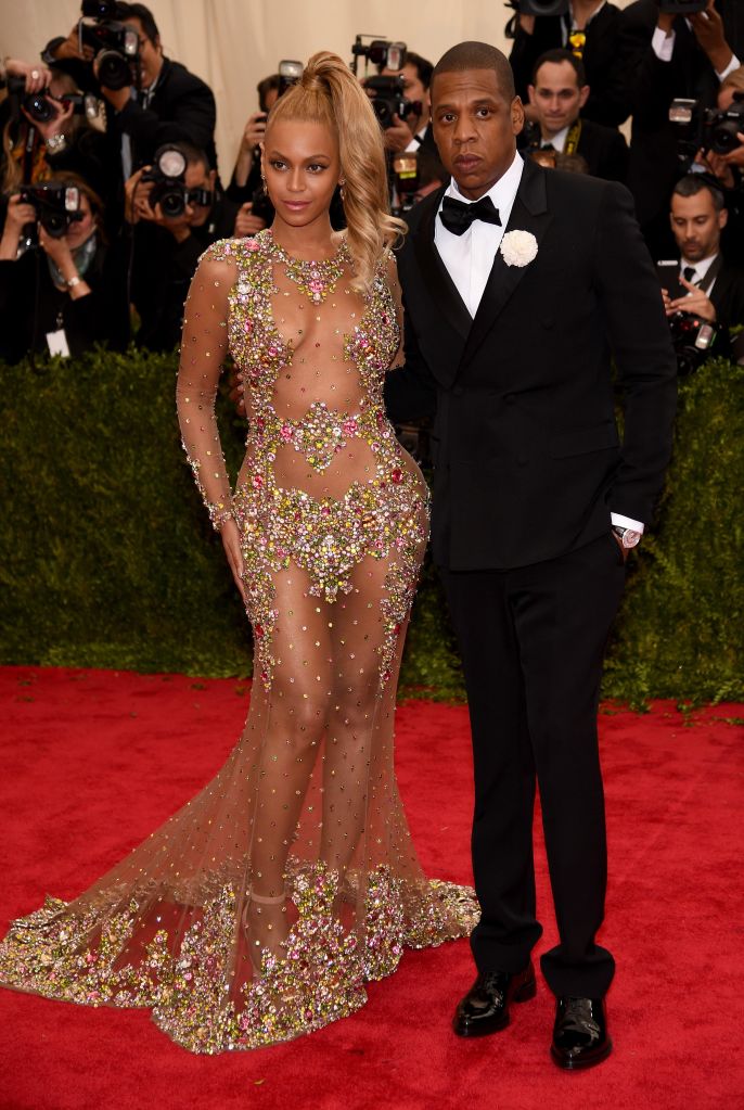 Celebrities arrive to the 2015 Met Gala