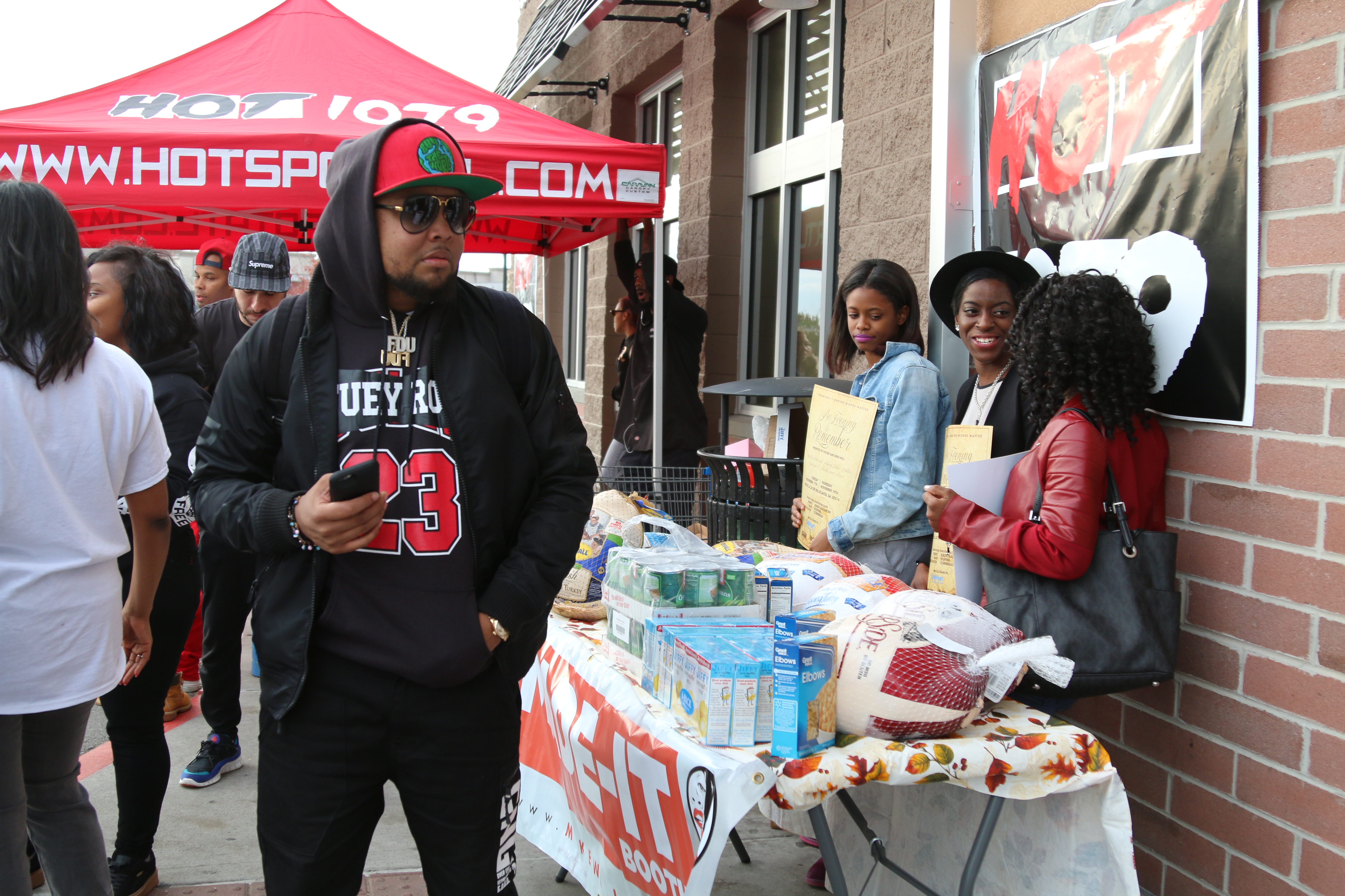 Durtty Boyz Collecting For Seniors [GALLERY]