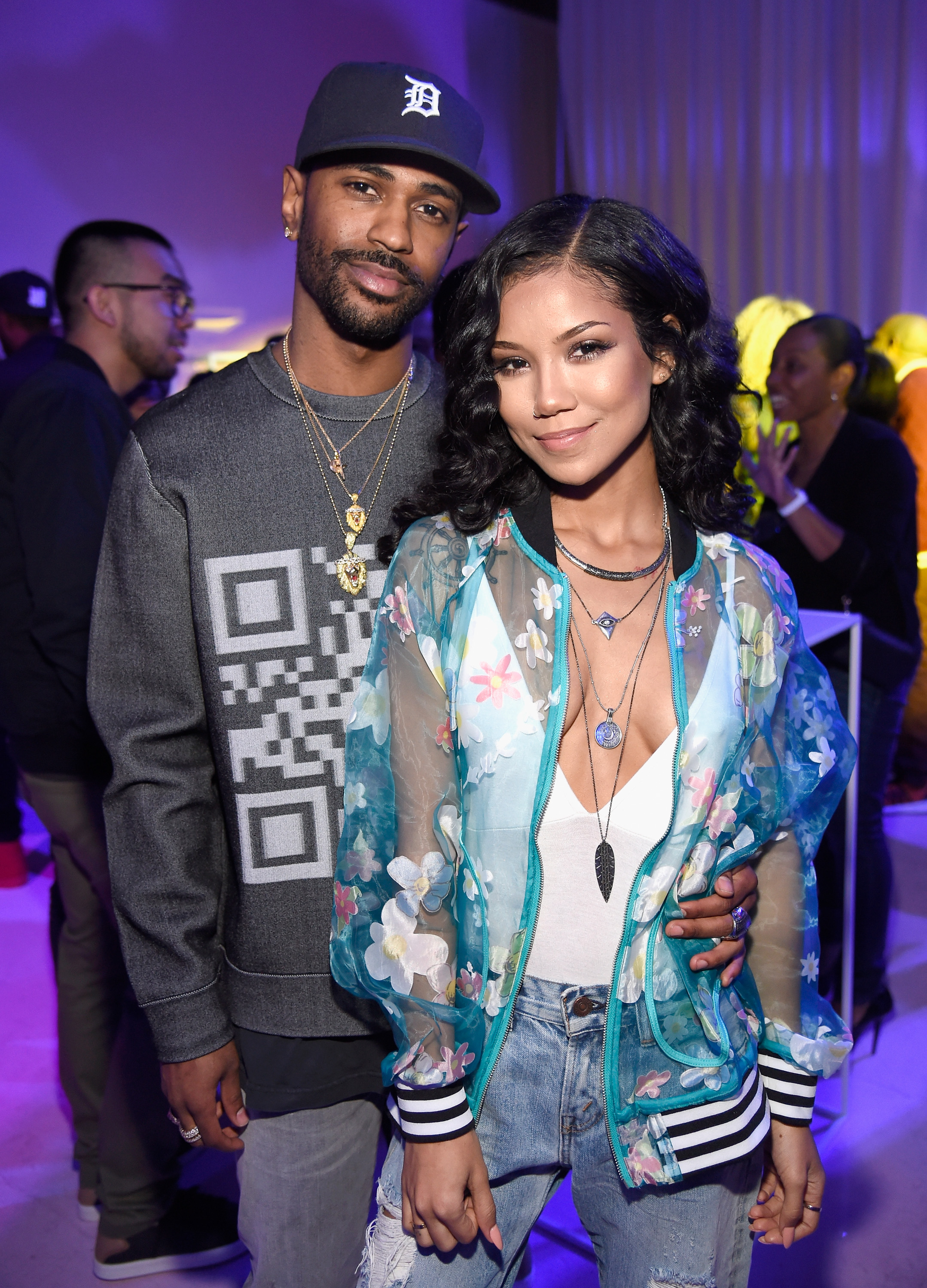MajorCurators Music Art and Ent Paired w GIFs  Complex  Jhené Aiko  Goes Under The Needle A
