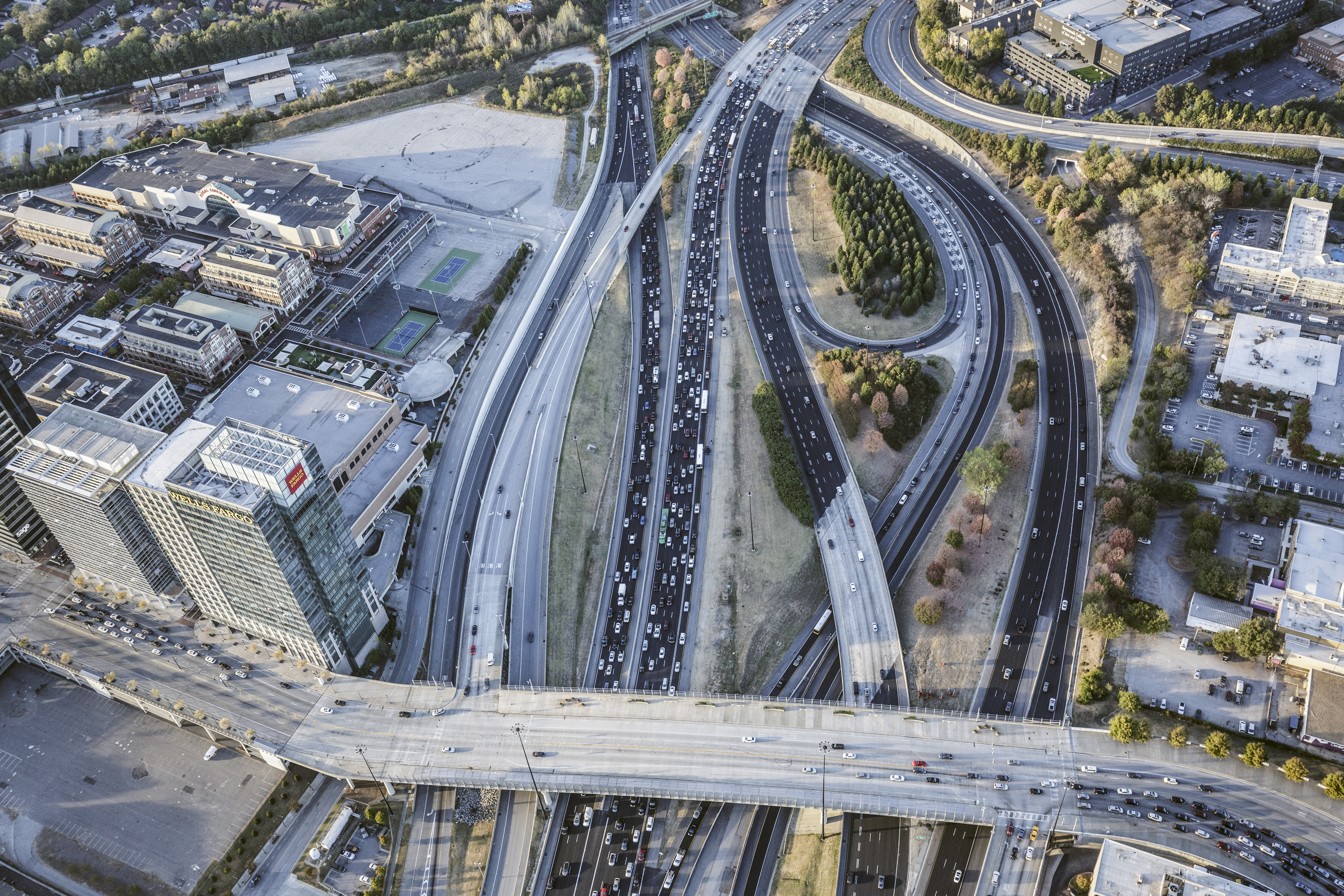 Aerial view of traffic in Atlanta at rush hour.