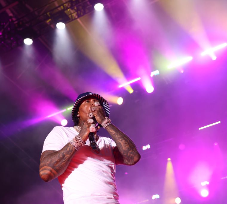 Moneybagg Yo Looking Out Into The Crowd At Birthday Bash 2022