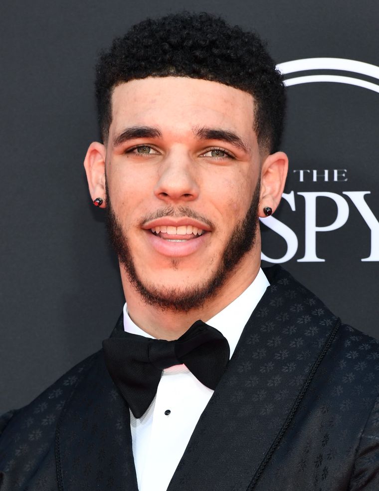 Lonzo Ball - The Chance (Yes, Lonzo raps)