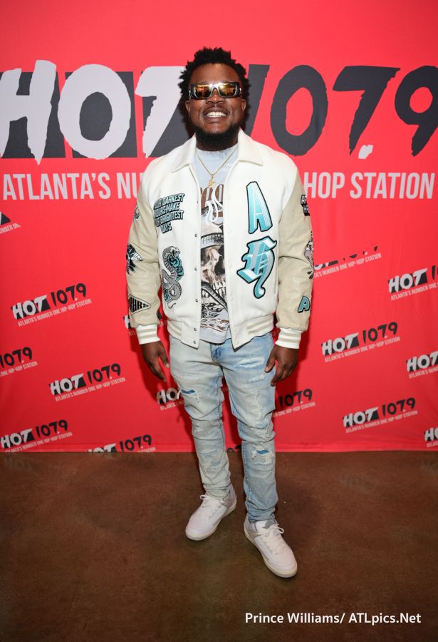 Usher Exclusive Meet N' Greet + Interviews