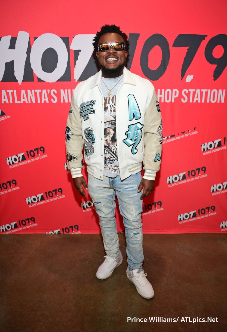 Usher Exclusive Meet N' Greet + Interviews