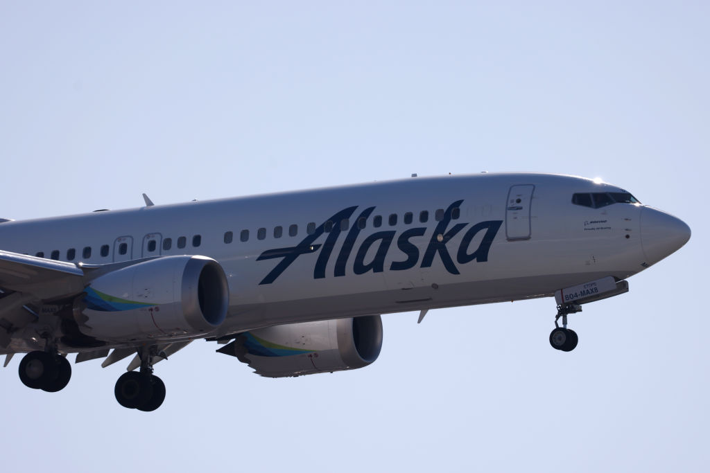 Alaska Airlines Approaches San Diego International Airport