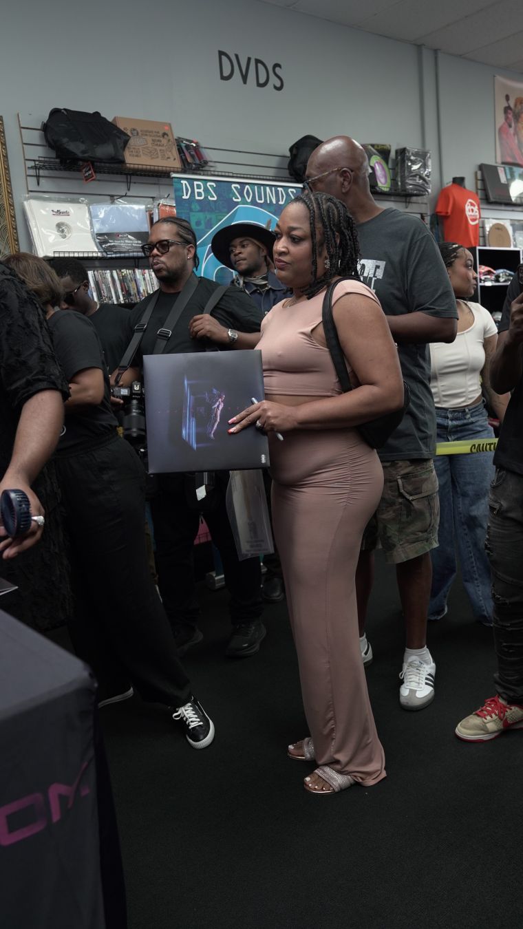 Teyana Taylor "Escape Room" In-Store Signing