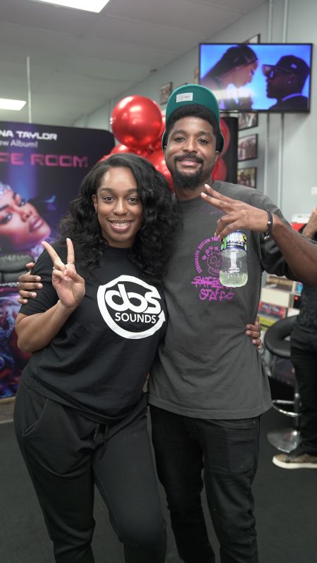 Teyana Taylor "Escape Room" In-Store Signing