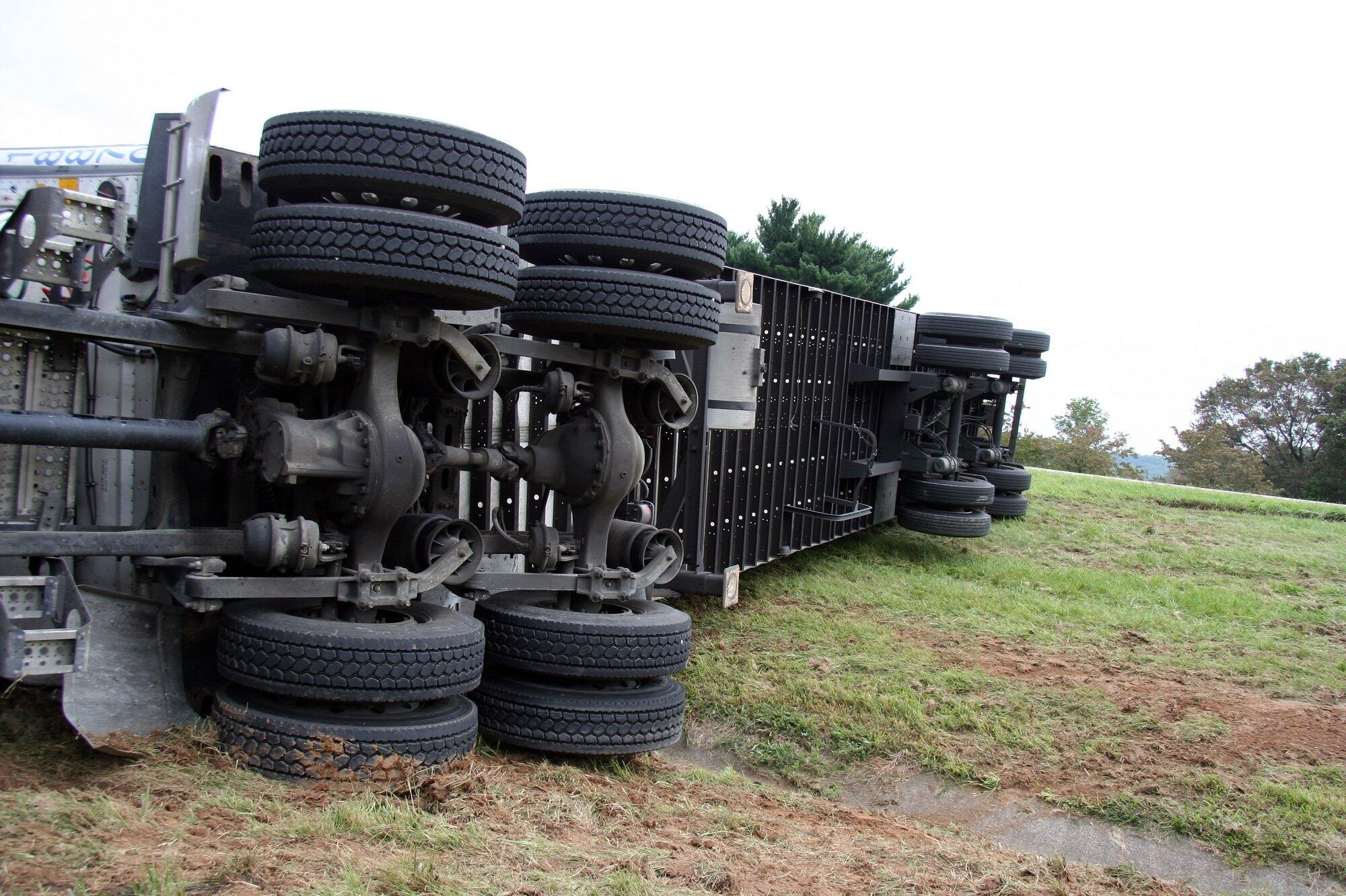 Hiring a semi-truck accident lawyer can make a difference in your case